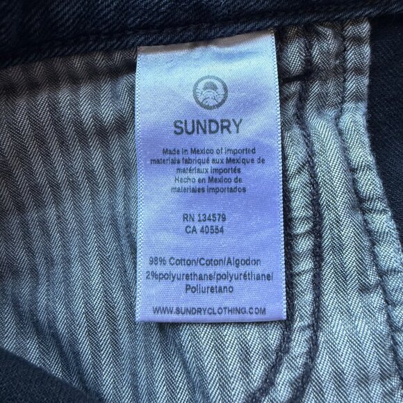 Sundry Womens Denim Jeans Star Embroidery Dark Wash Cropped Size 30 Stylish - Picture 10 of 11